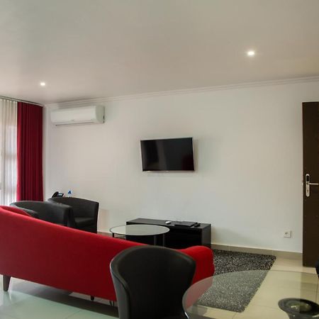 Wdc Aparthotel - Buea Екстер'єр фото